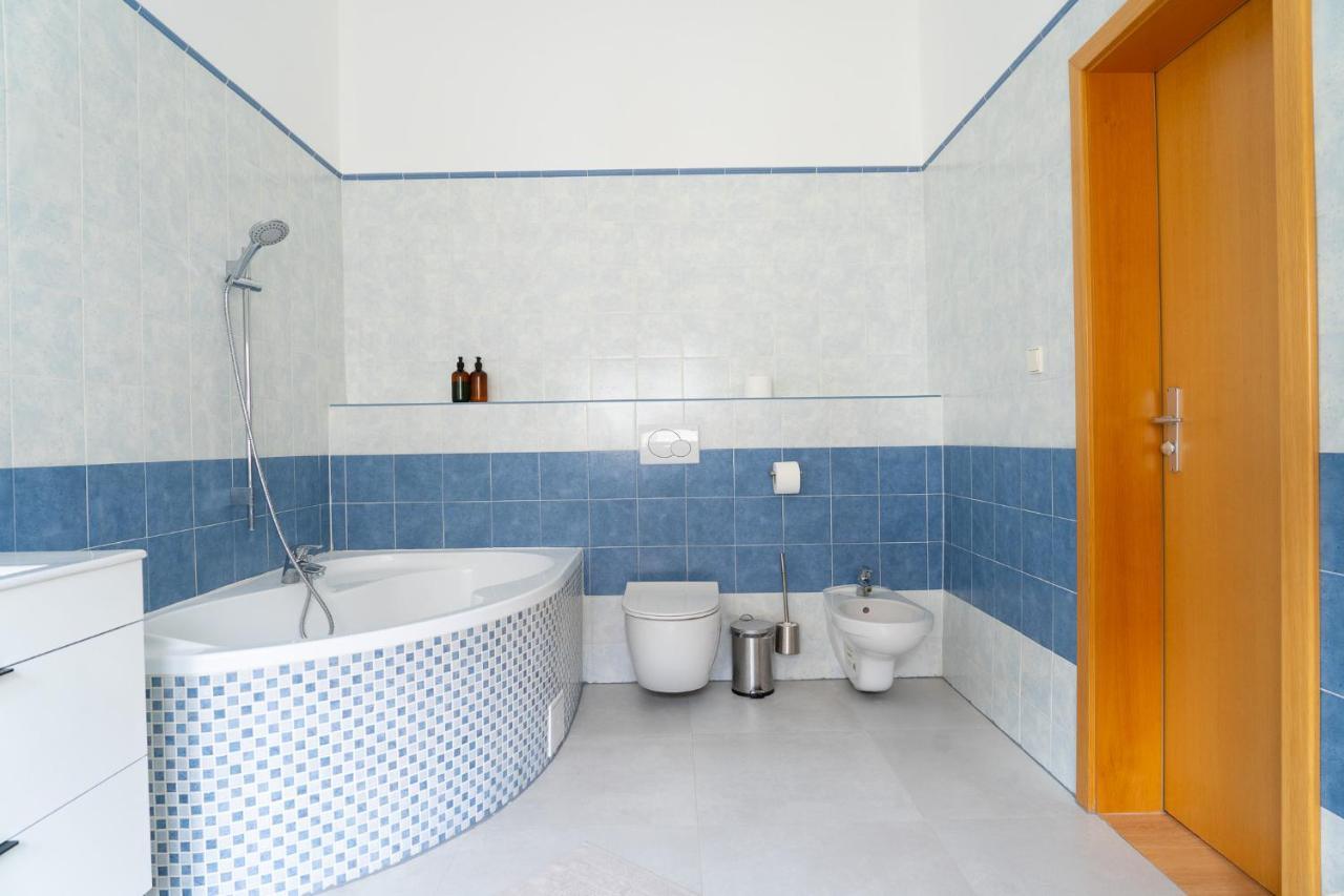 The Dante Prague - Family And Friends Apartments Exterior photo